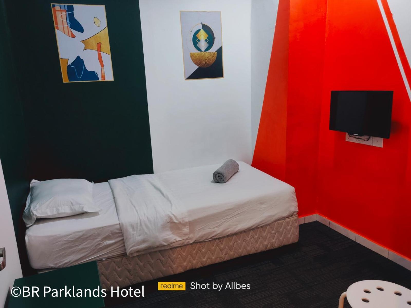 Br Parklands Hotel Кланг Экстерьер фото